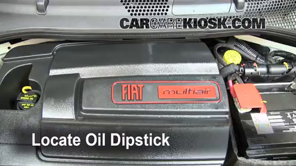 2012 Fiat 500 Pop 1.4L 4 Cyl. Aceite Controlar nivel de aceite